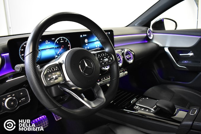 MERCEDES-BENZ A 180 d Automatic Premium Night Edition